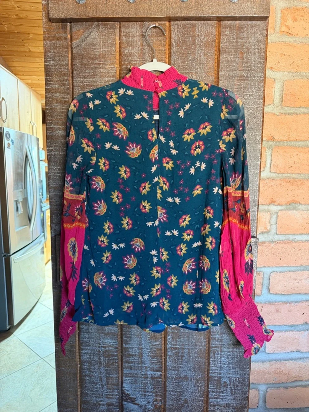 New Farm Rio Long-Sleeve Smocked Blouse size XXS tropical vacation Anthro top - Picture 5 of 13